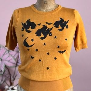 SPOOKY NIGHT SWEATER MUSTARD